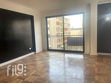 OPORTUNIDAD VENDO  AMPLIO DEPARTAMENTO EN PROVIDENCIA