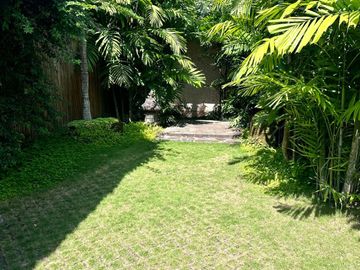 Luxurious 4BR Tropical Villa in Babakan Canggu