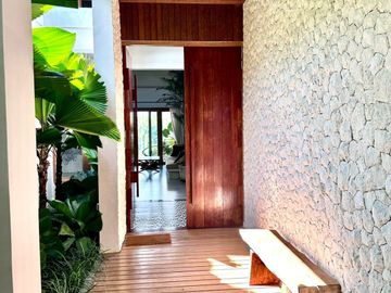 Luxurious 4BR Tropical Villa in Babakan Canggu