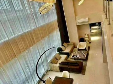 For Sale Uptown Parksuites Penthouse Tower 1