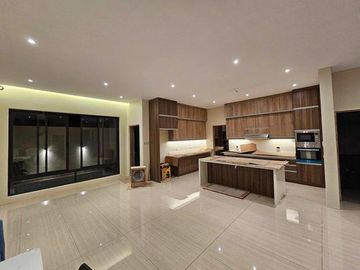 Modern House and Lot for Sale at Vermont Park Executive Village, Antipolo City