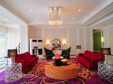 For Sale : 3M Semi Furnished Condo at Stamford Executive Residences McKinley Taguig