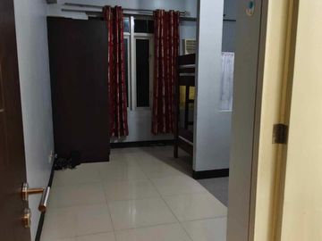 For Sale : 3M Semi Furnished Condo at Stamford Executive Residences McKinley Taguig