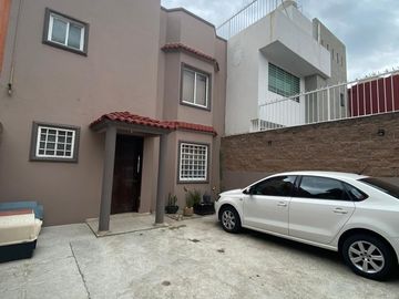 SE VENDE CASA EN LOMAS LINDAS 2DA SECCION ATIZAPAN  DE ZARAGOZA ESTADO DE MEXICO