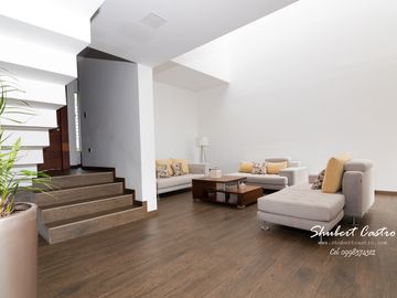 Se vende casa en La Urbanización Sierra Nevada -Loja