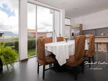 Se vende casa en La Urbanización Sierra Nevada -Loja