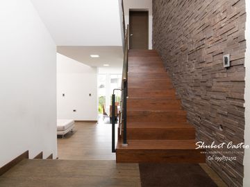 Se vende casa en La Urbanización Sierra Nevada -Loja