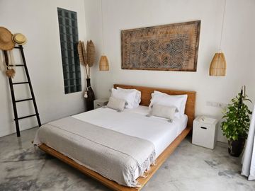 LUXURIOUS 2-BEDROOM VILLA FOR RENT IN PADANG LINJONG