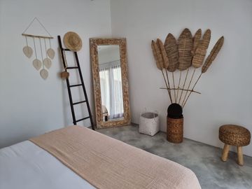 LUXURIOUS 2-BEDROOM VILLA FOR RENT IN PADANG LINJONG