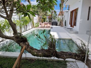 LUXURIOUS 2-BEDROOM VILLA FOR RENT IN PADANG LINJONG