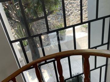 Casa Remodelada con Alberca y Bungalow Independiente Combina Elegancia y Confort