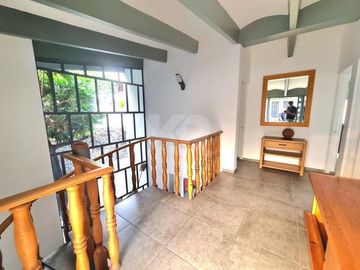 Casa Remodelada con Alberca y Bungalow Independiente Combina Elegancia y Confort