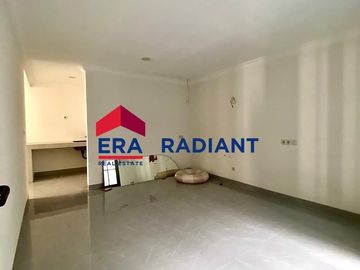 Rumah Mewah di Menteng Residence, Bintaro Sektor 7