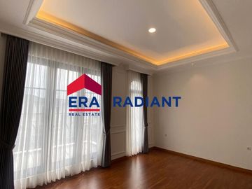 Rumah Mewah di Menteng Residence, Bintaro Sektor 7