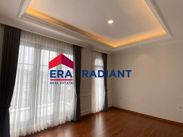 Rumah Mewah di Menteng Residence, Bintaro Sektor 7