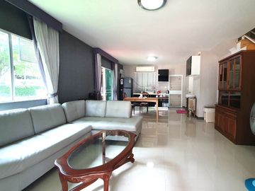 2-story townhome for sale, corner house, Pleno Village, Phahonyothin-Saimai, free space!!! Whole house furnished, 30.4 sq m., 3 bedrooms, 2 bathrooms,