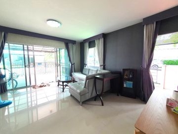 2-story townhome for sale, corner house, Pleno Village, Phahonyothin-Saimai, free space!!! Whole house furnished, 30.4 sq m., 3 bedrooms, 2 bathrooms,