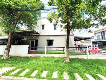 2-story townhome for sale, corner house, Pleno Village, Phahonyothin-Saimai, free space!!! Whole house furnished, 30.4 sq m., 3 bedrooms, 2 bathrooms,