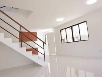 4 bedroom House and Lots for Sale Rfo in Sterling Residences One, Naic Cavite