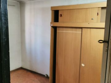 Vendo casa ubicada a pasos de Av. Carlos Valdovinos