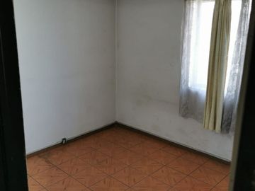 Vendo casa ubicada a pasos de Av. Carlos Valdovinos