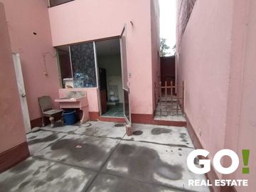 VENTA DE CASA FRENTE A PARQUE EN SAN MIGUEL