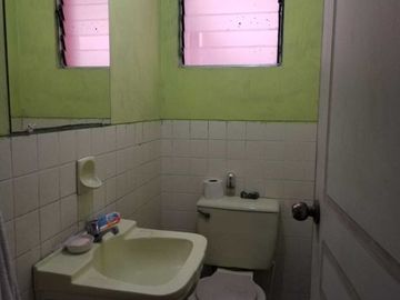 VENTA DE CASA FRENTE A PARQUE EN SAN MIGUEL