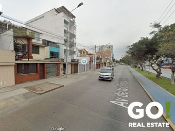 VENTA DE CASA FRENTE A PARQUE EN SAN MIGUEL