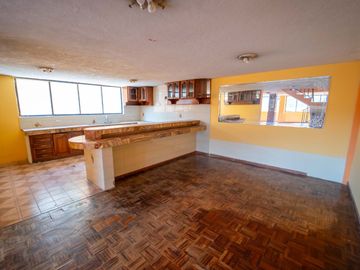 Casa en venta Monjas Orquideas 4 Pisos 452.7 3m2