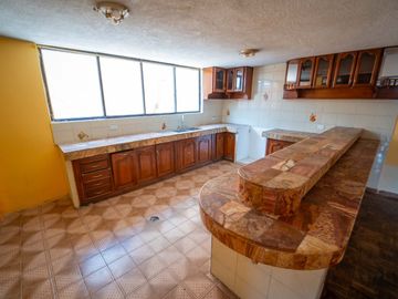 Casa en venta Monjas Orquideas 4 Pisos 452.7 3m2