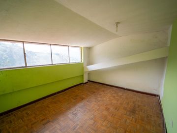 Casa en venta Monjas Orquideas 4 Pisos 452.7 3m2