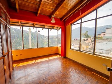 Casa en venta Monjas Orquideas 4 Pisos 452.7 3m2