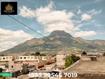 Casa en Venta en Cotacachi: Comodidad y Ubicación
