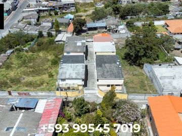 Casa en Venta en Cotacachi: Comodidad y Ubicación