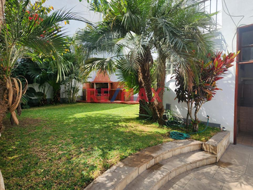 Venta De Casa En San Isidro Ubic Estrategica
