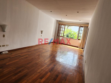 Venta De Casa En San Isidro Ubic Estrategica