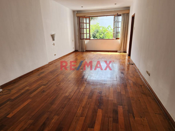 Venta De Casa En San Isidro Ubic Estrategica