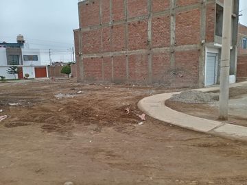 Se Vende Terreno Frente A Parque En Urb Los Huertos De Cañete