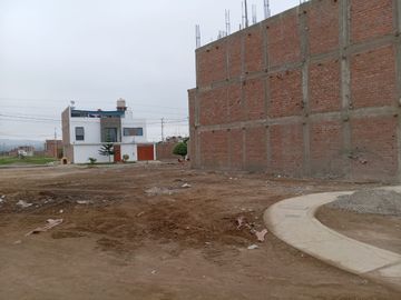 Se Vende Terreno Frente A Parque En Urb Los Huertos De Cañete