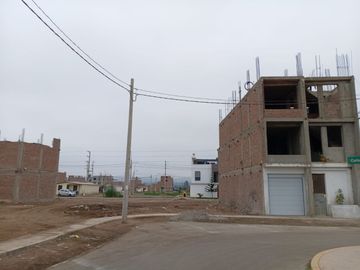 Se Vende Terreno Frente A Parque En Urb Los Huertos De Cañete