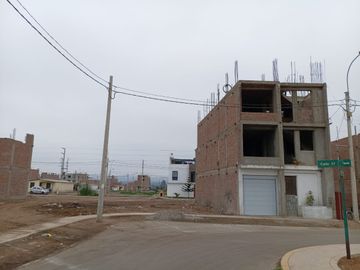 Se Vende Terreno Frente A Parque En Urb Los Huertos De Cañete