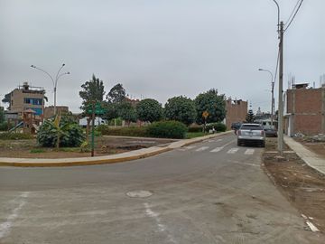 Se Vende Terreno Frente A Parque En Urb Los Huertos De Cañete