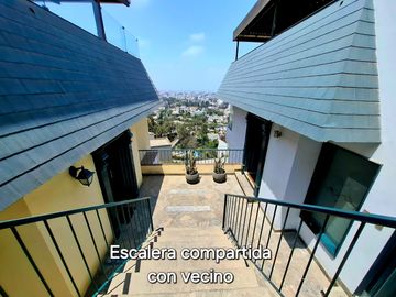 VENTA CASA CASUARINAS A.C. 647 m2 REMODELADA/4 PISOS/05 DORMITORIOS/PISCINA/VISTA PANORAMICA