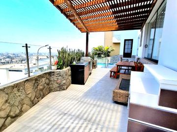 VENTA CASA CASUARINAS A.C. 647 m2 REMODELADA/4 PISOS/05 DORMITORIOS/PISCINA/VISTA PANORAMICA