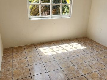 Casa en venta en dos niveles en Tenango del Valle Colonia Ojo de agua
