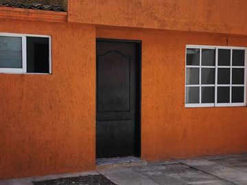 Casa en venta en dos niveles en Tenango del Valle Colonia Ojo de agua