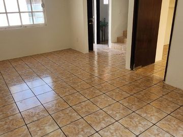 Casa en venta en dos niveles en Tenango del Valle Colonia Ojo de agua