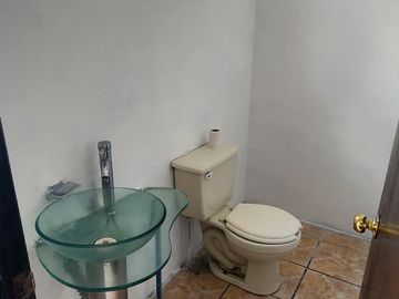 Casa en venta en dos niveles en Tenango del Valle Colonia Ojo de agua