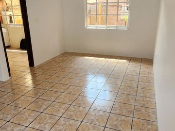 Casa en venta en dos niveles en Tenango del Valle Colonia Ojo de agua
