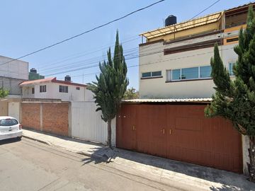 Hermosa casa de recuperación bancaria en excelente y confortable zona